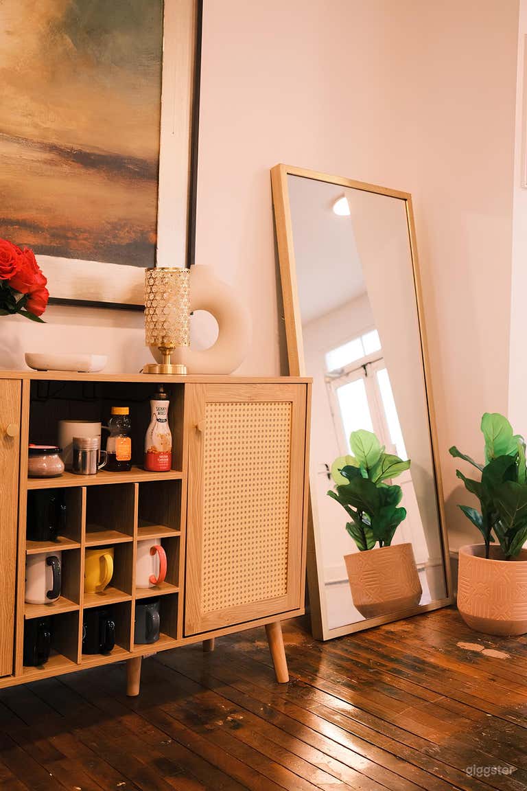  Curated Creative Studio 