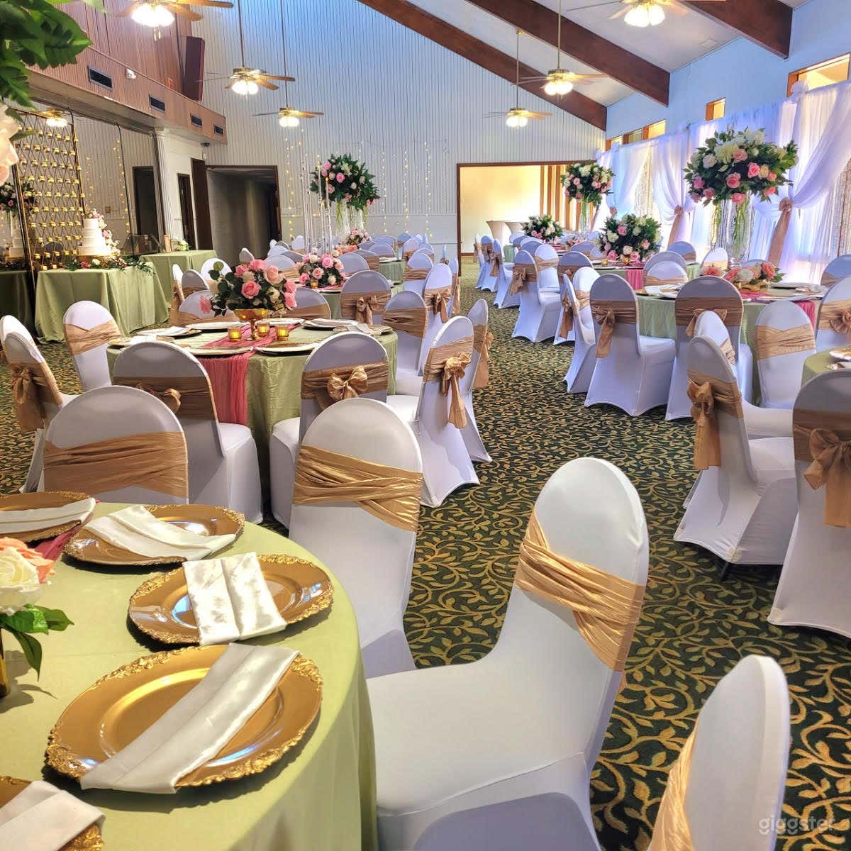 Elegant Ballroom - Northern Hills  Photo 2