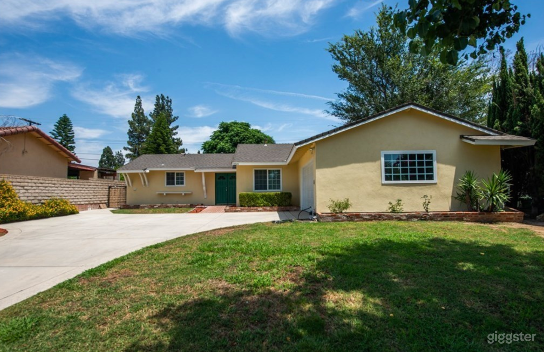 Cute Chatsworth House Photo 4