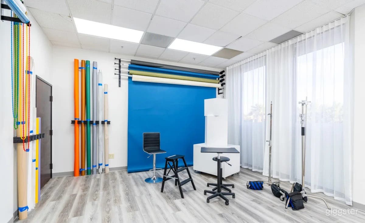 Natural light photo studio in Tucson Photo 4