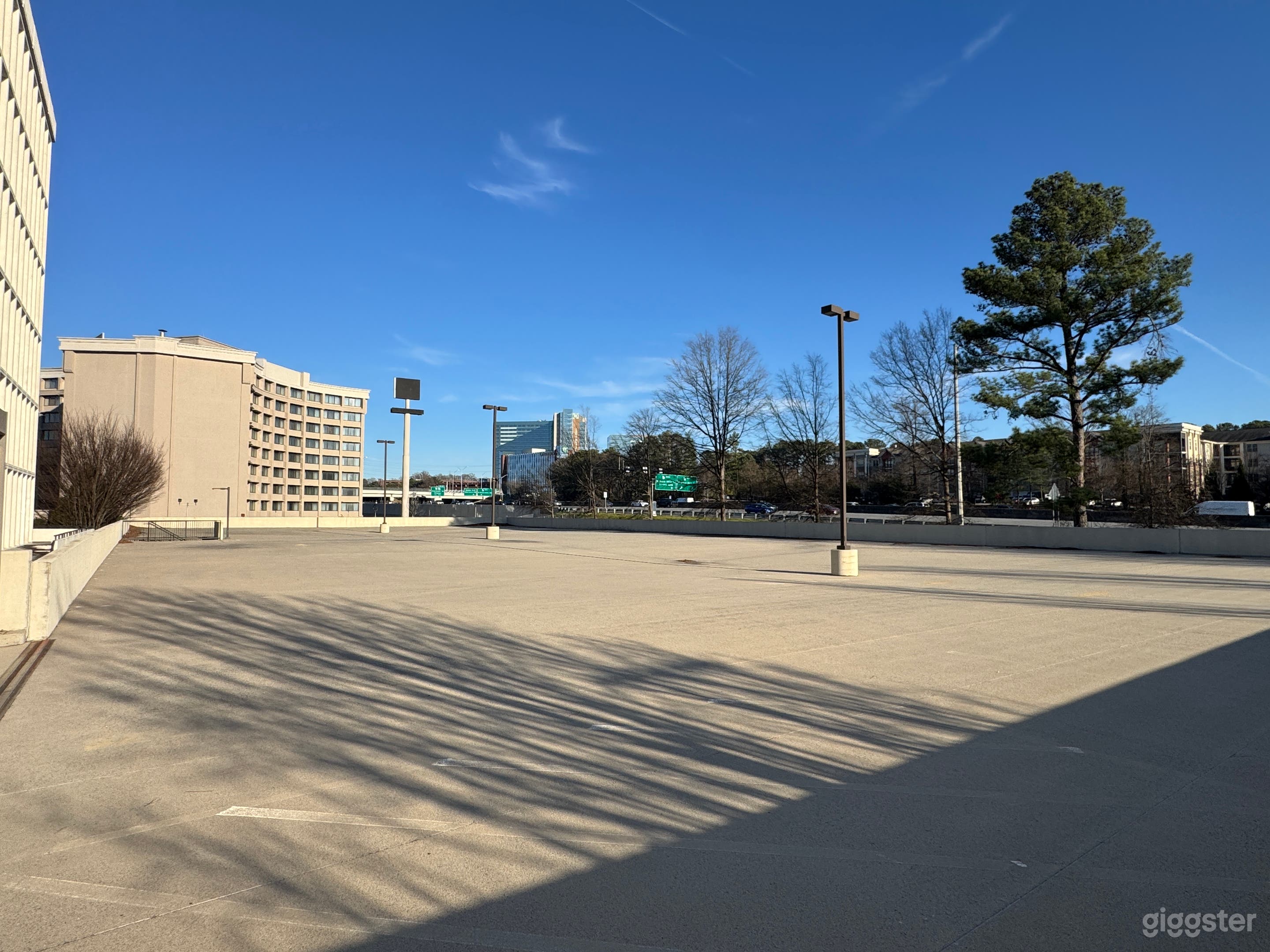 Spacious Outdoor &Covered Parking Deck for Film & Production Photo 1