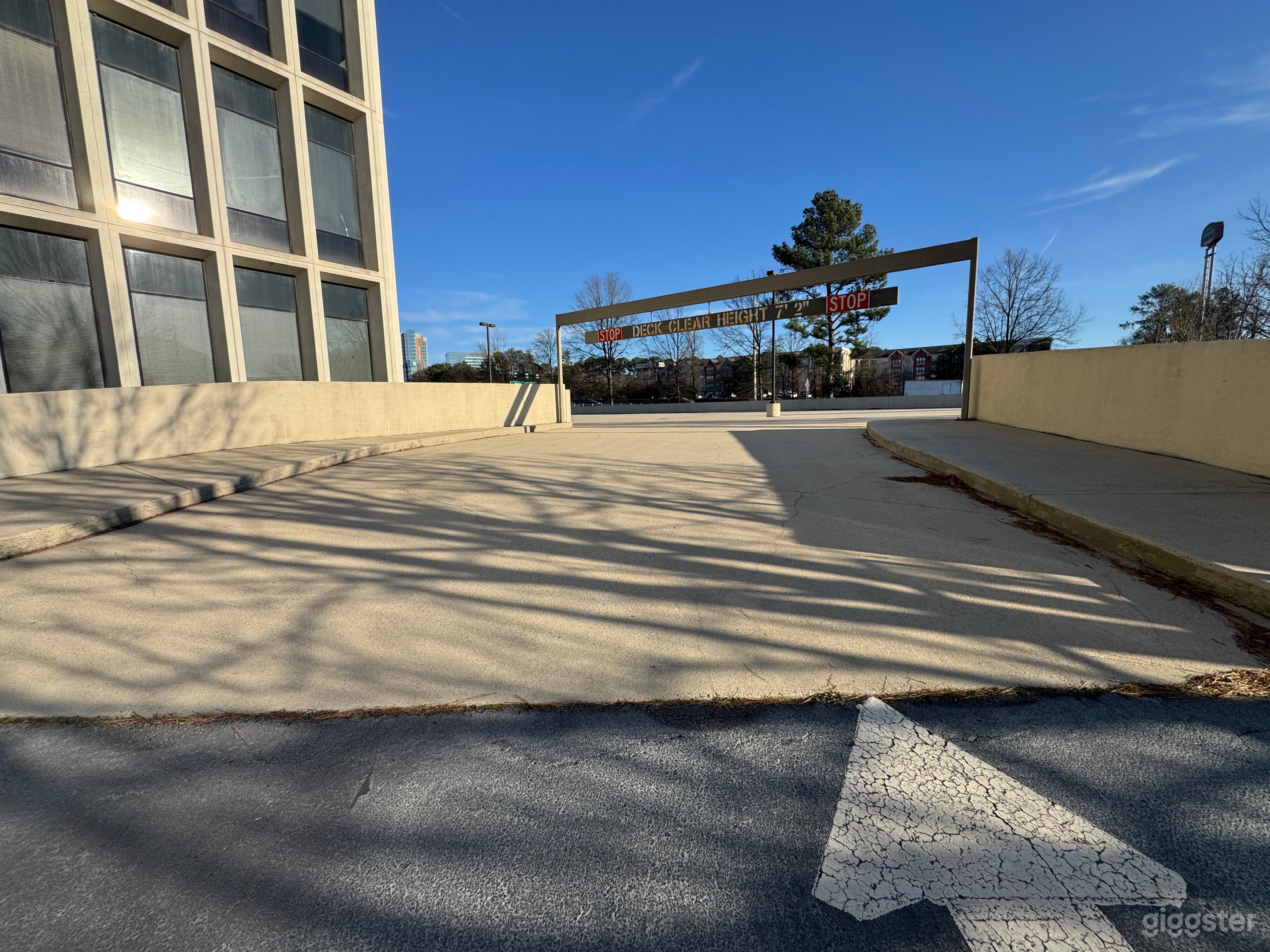 Spacious Outdoor &Covered Parking Deck for Film & Production Photo 3