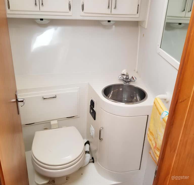  Last Cast 35' Cabo Flybridge FISHING CHARTER 