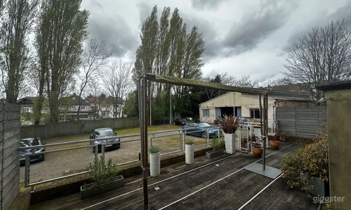 Classic Sports Car Warehouse (1950s Industrial Style) Photo 3