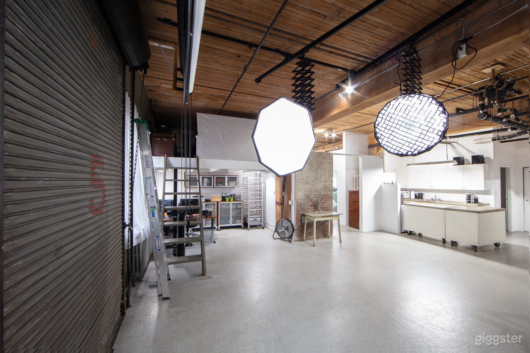 Yaletown Heritage Photo Studio Photo 2