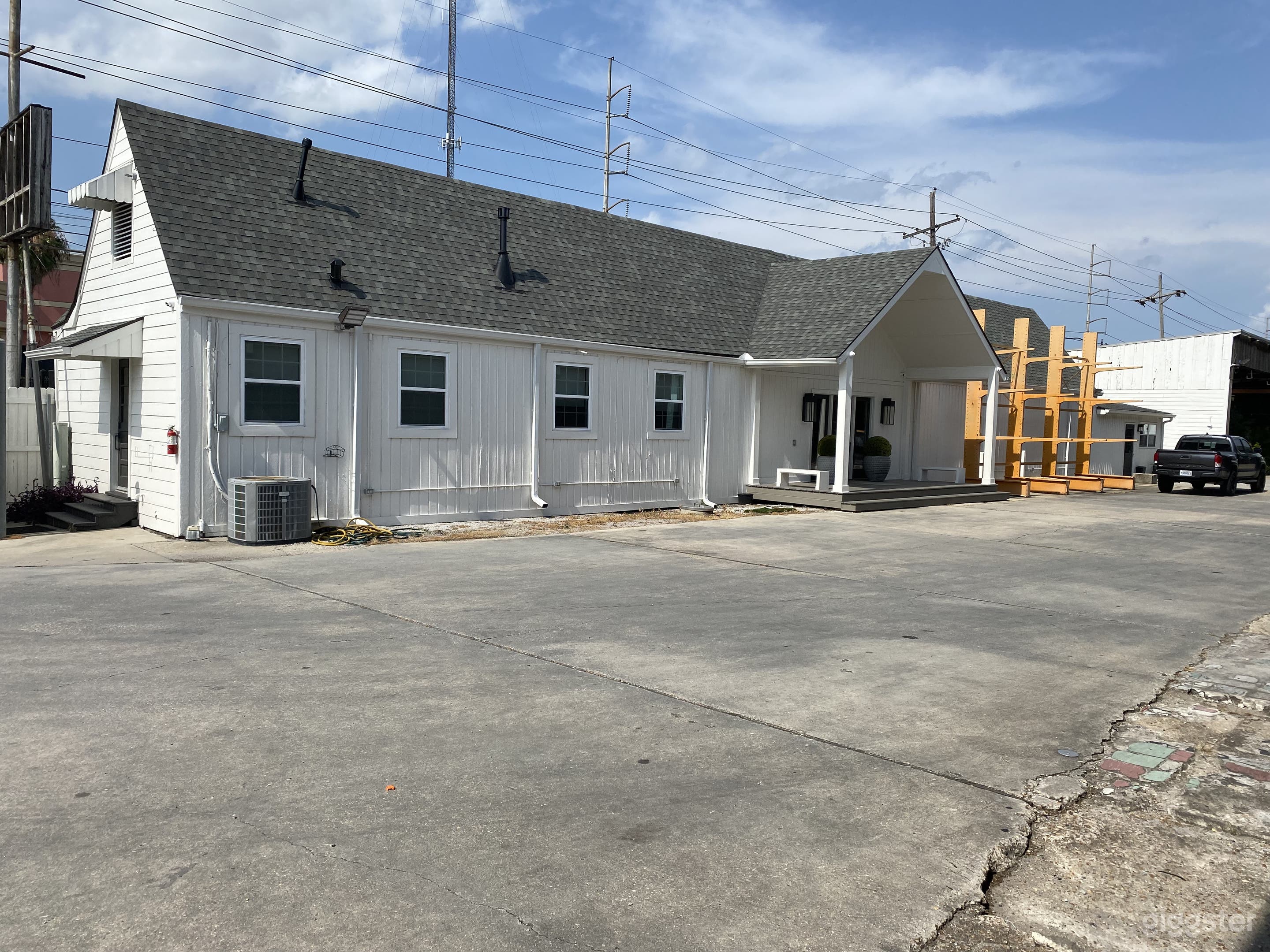 Office and Warehouse Space Photo 2