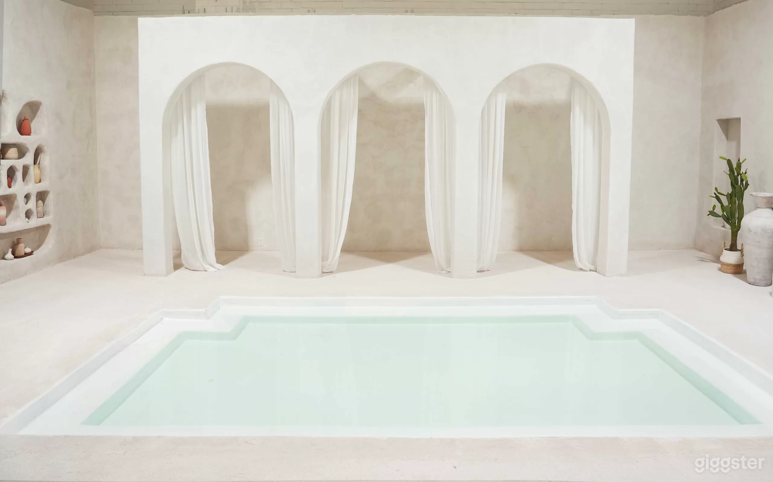 The Bali Set Photo 3