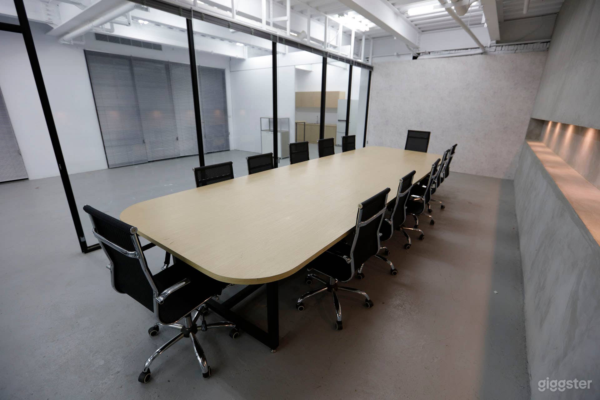 Corporate Office Scene Photo 4