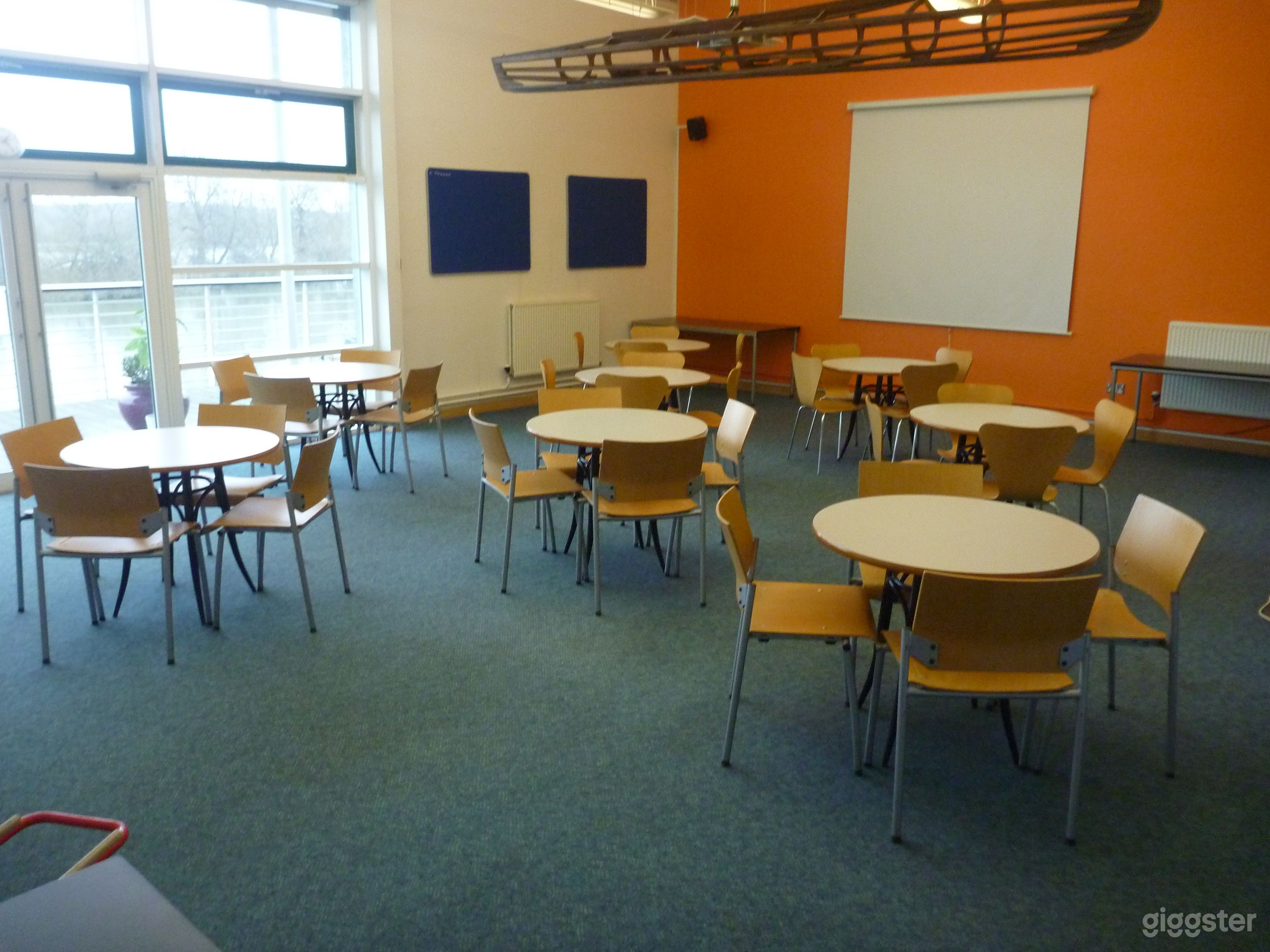 Function Room Overlooking the River Photo 1