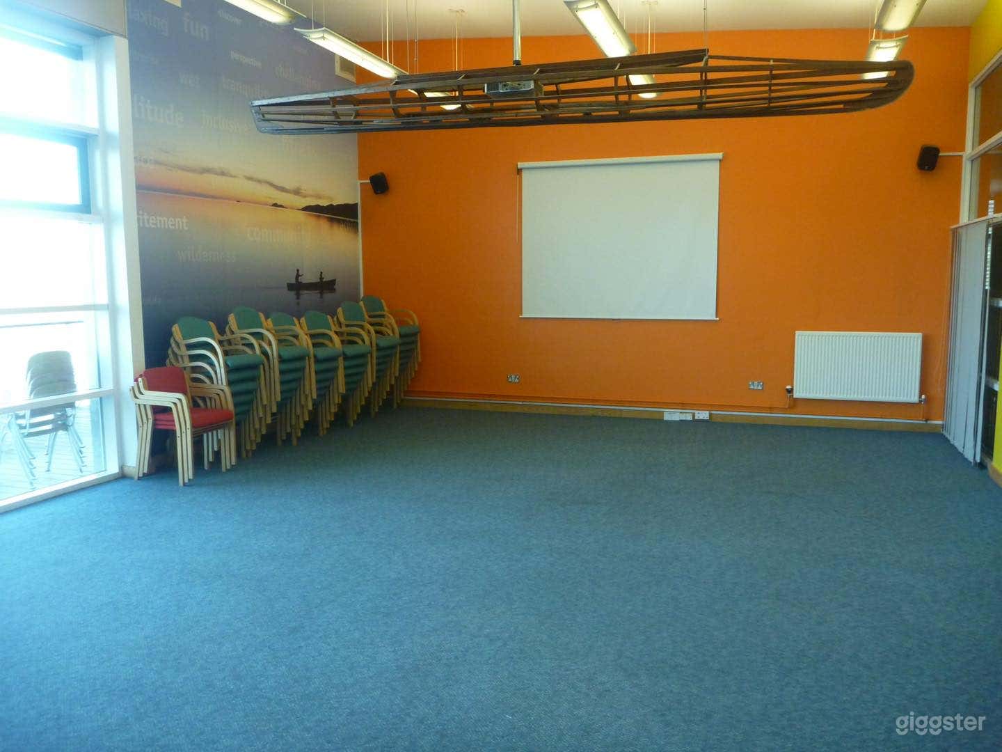 Function Room Overlooking the River Photo 4