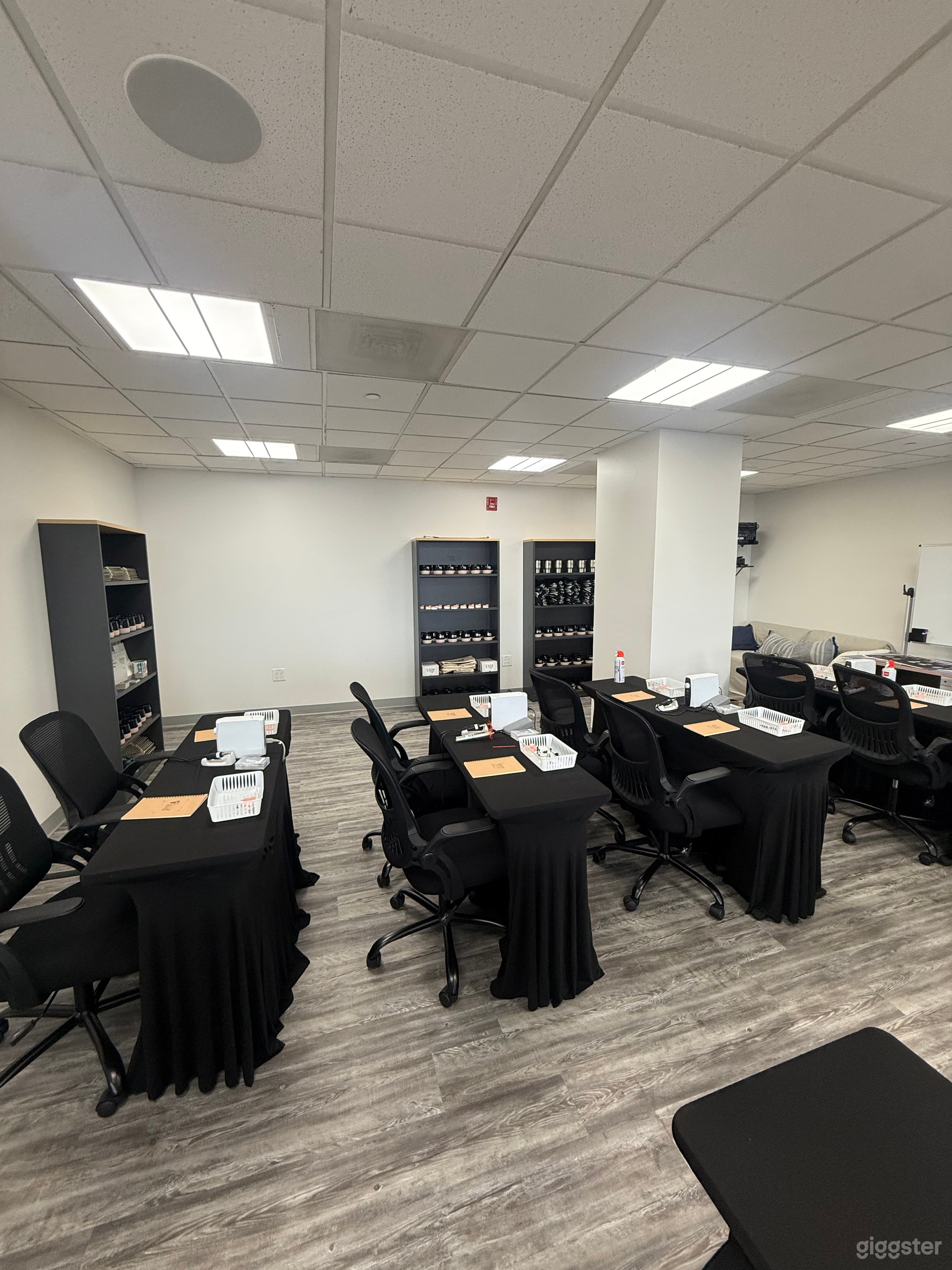 Modern Training & Space for Meetings, Workshops & Seminars Photo 3