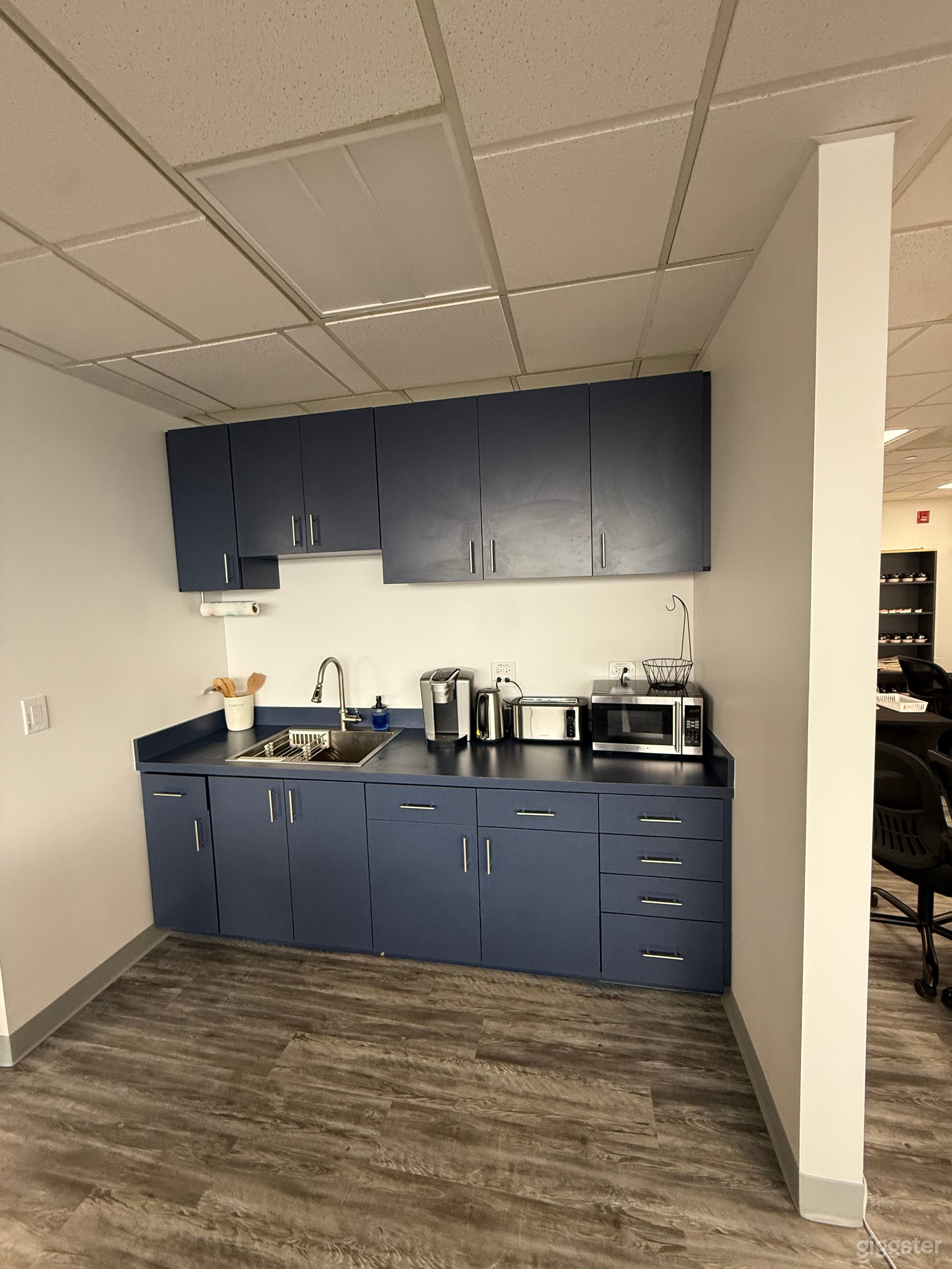 Modern Training & Space for Meetings, Workshops & Seminars Photo 4