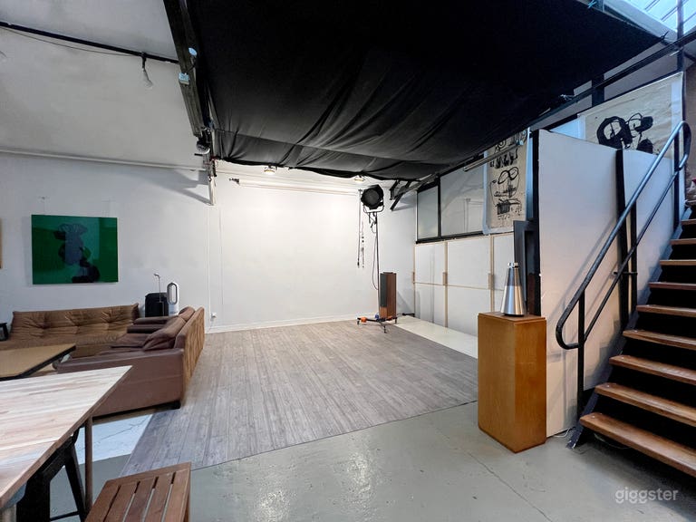  Loft-atelier d'artiste Porte de Clichy 