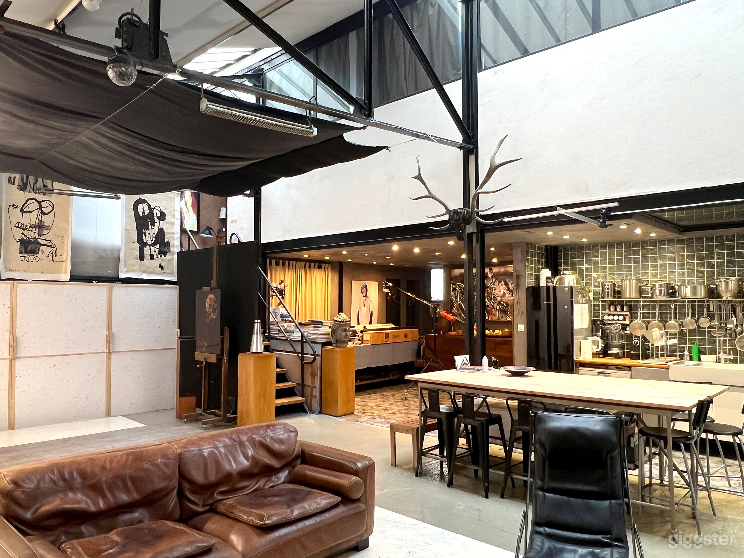 Photo de Loft-atelier d'artiste Porte de Clichy 1