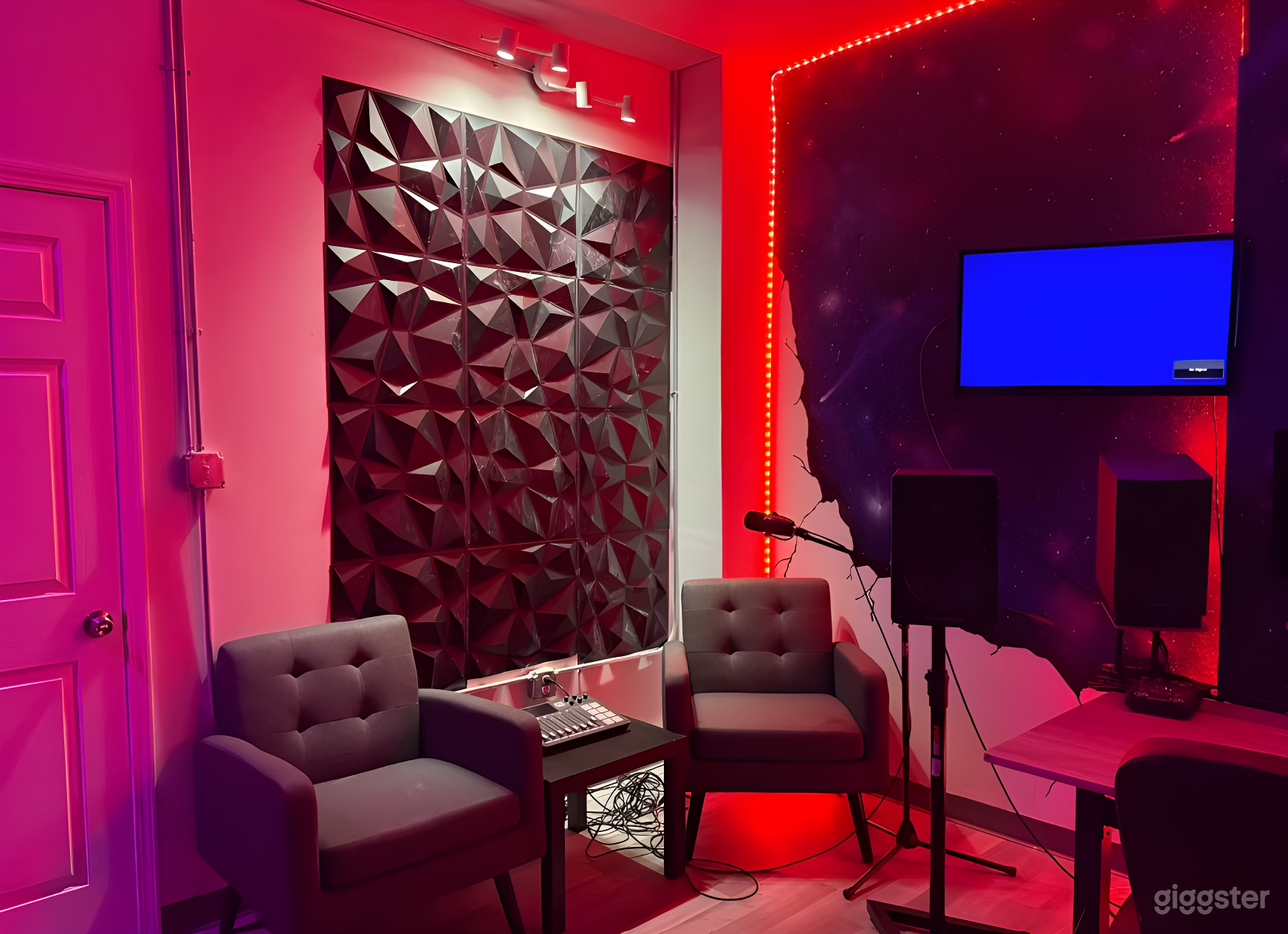 Neon Audio/Podcast Studio Photo 4