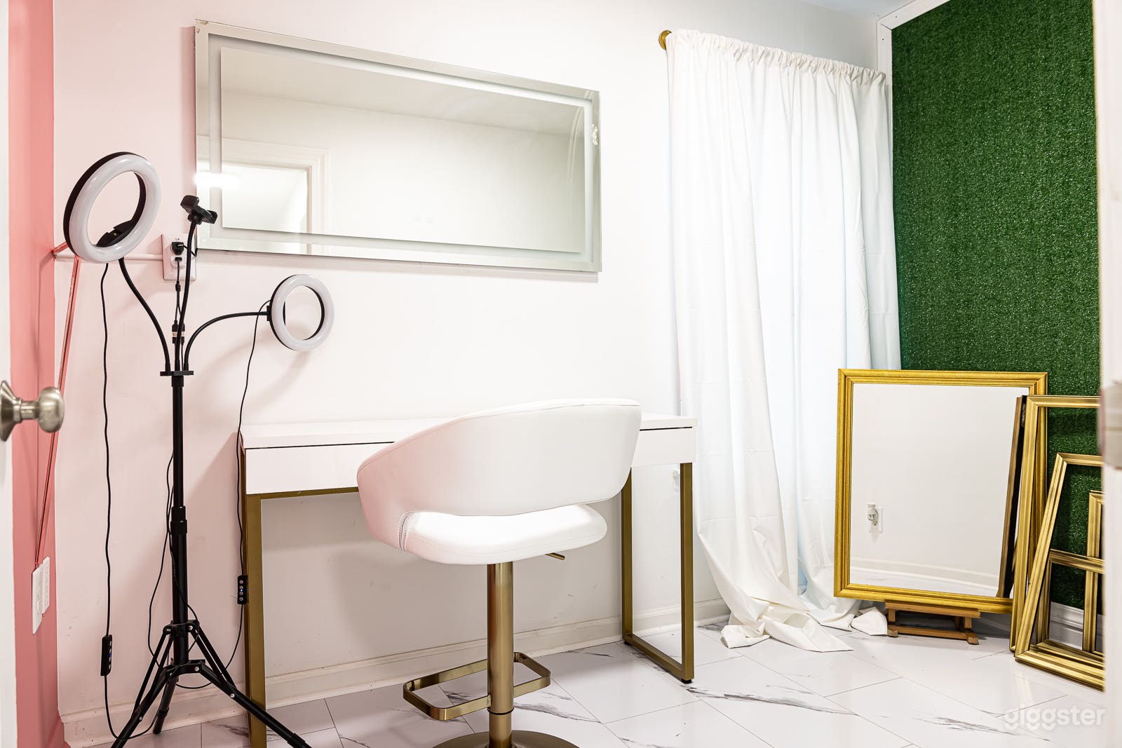 Photography &amp; Content Creation Studio Photo 2