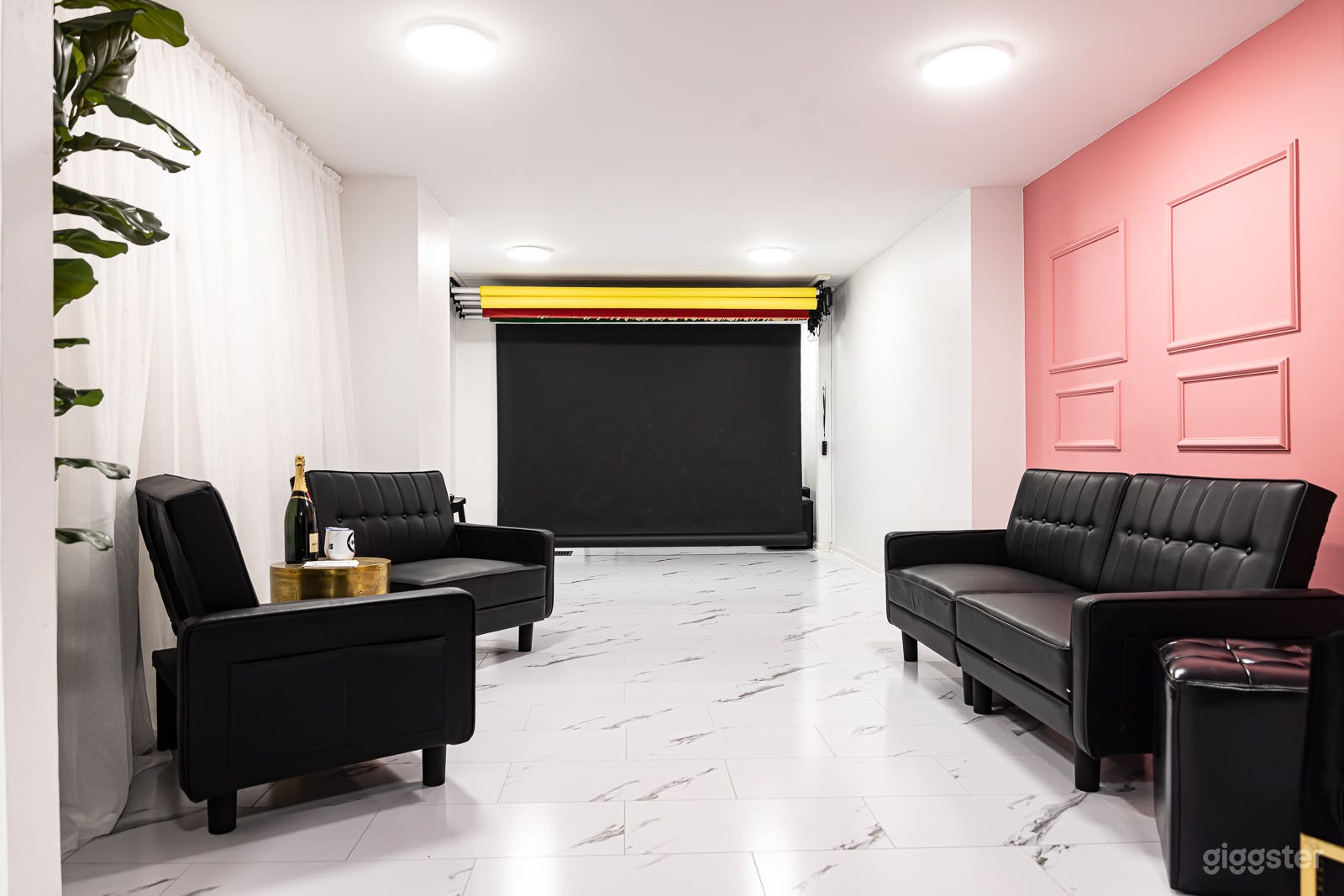 Photography &amp; Content Creation Studio Photo 1