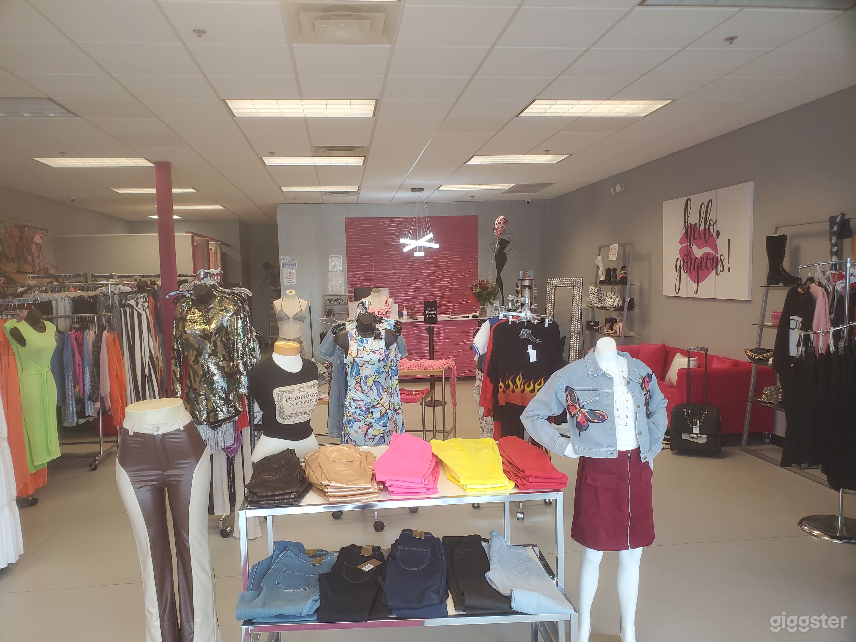 Retail Space Available  Photo 4