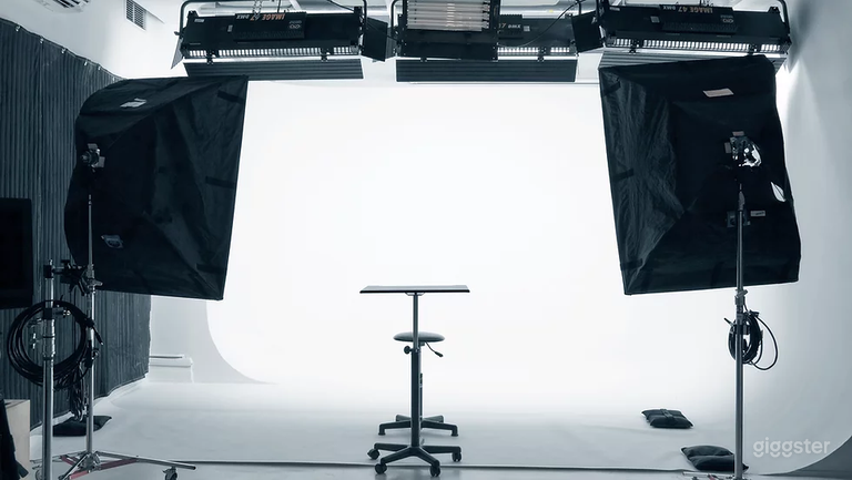  Cyclorama Sound Stage Studio in NYC 