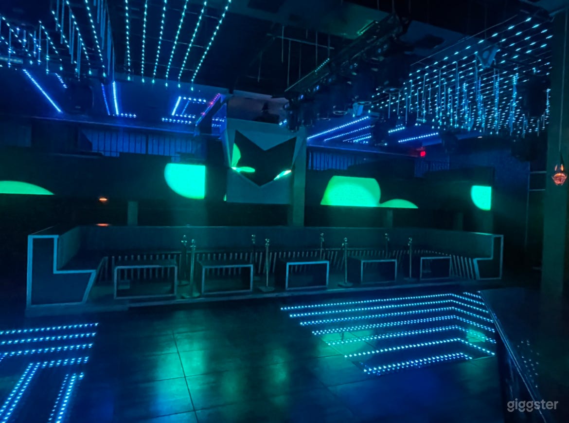 Well Crafted Nightclub  Photo 3