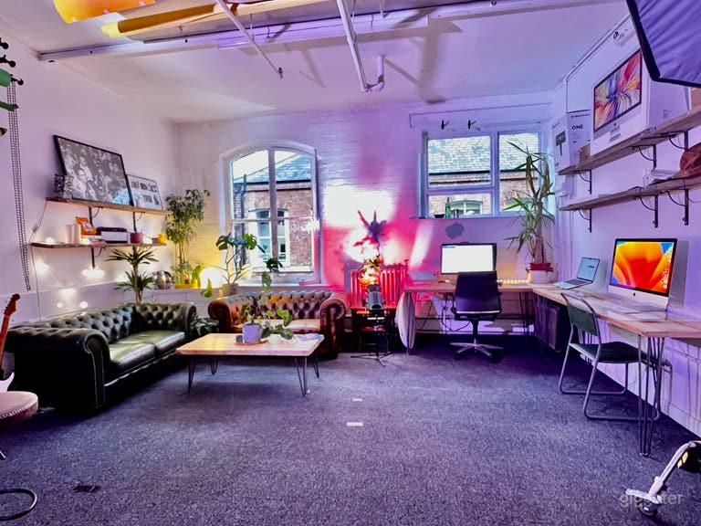  High ceilings and plenty of space  