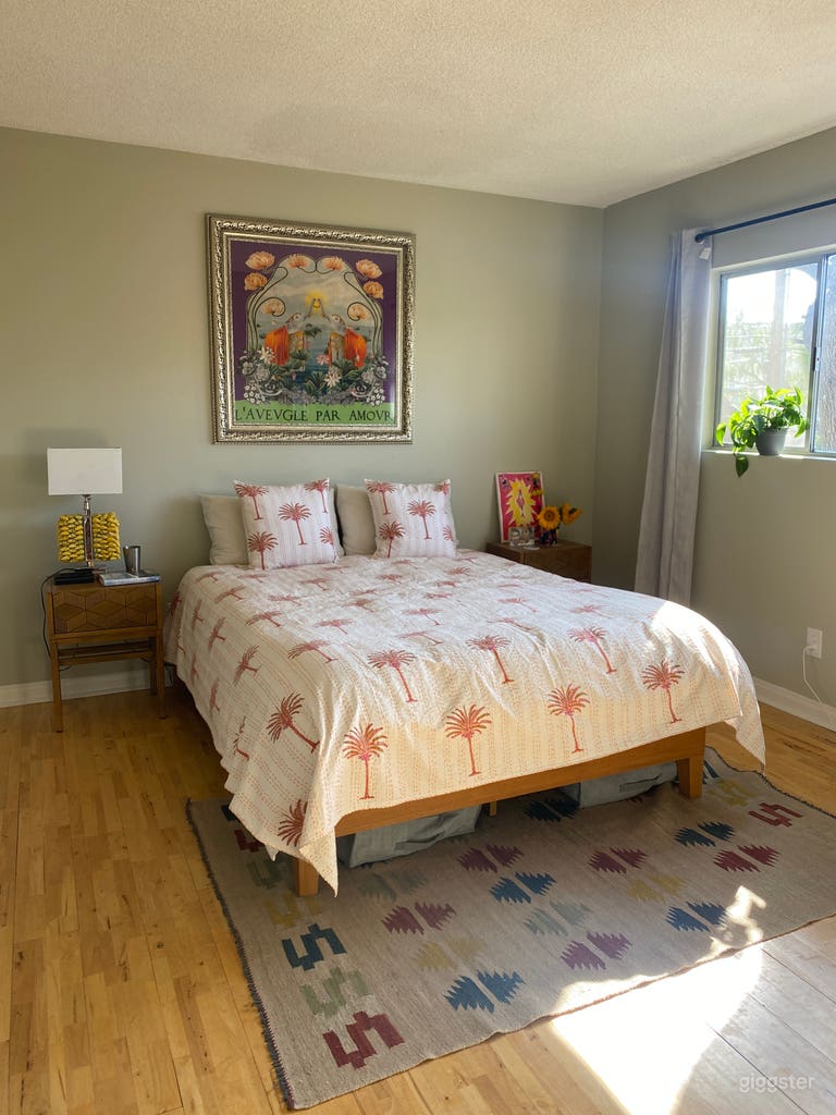  Main Bedroom 