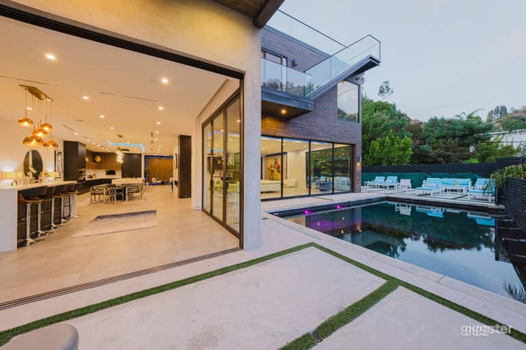  PISCINA ARQUITECTÓNICA MODERNA DE LUJO EN LAS COLINAS 
