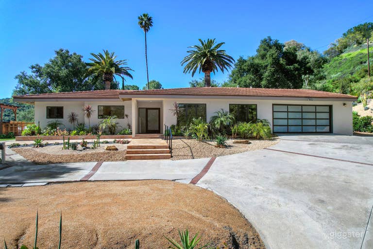  Exspansive Dreamy Mountain Oasis 