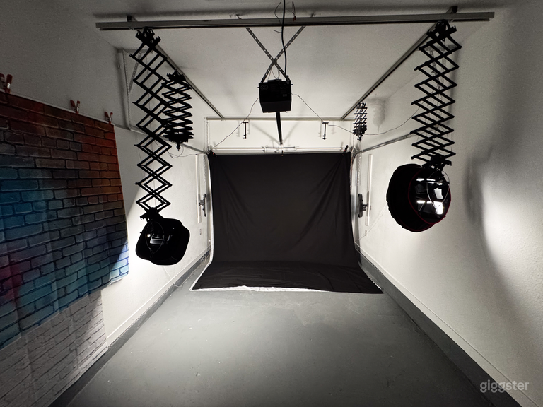  3 Story Modern Urban Condo & 250+ Sq Foot Studio 