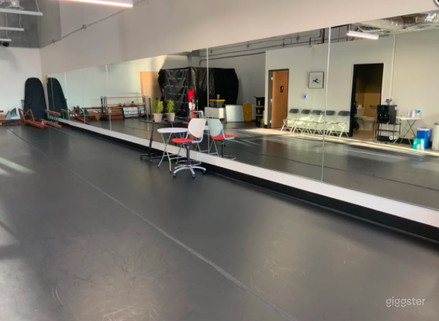 Industrial Performing and Visual Arts Studio Photo 4