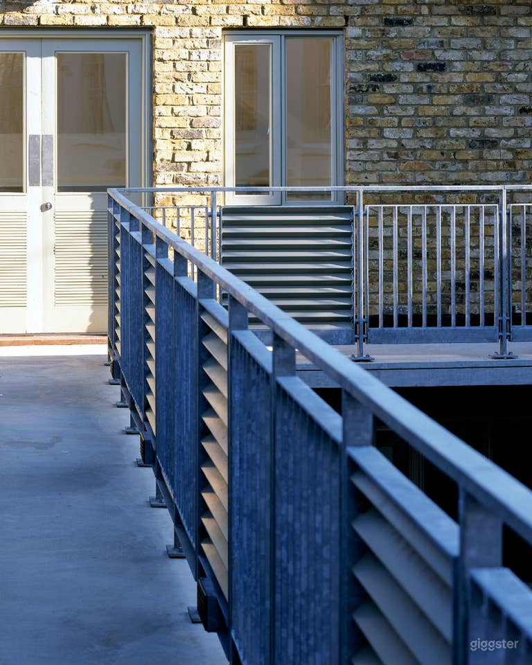  Natural Light Filled Studio - Yoga + Photography 