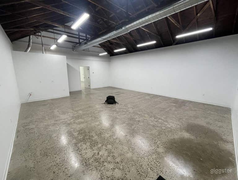  SALA VERDE 24′ x 30′ 