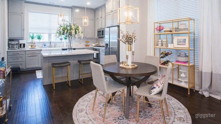  Romantic Glam Pad with Cozy Vibe 