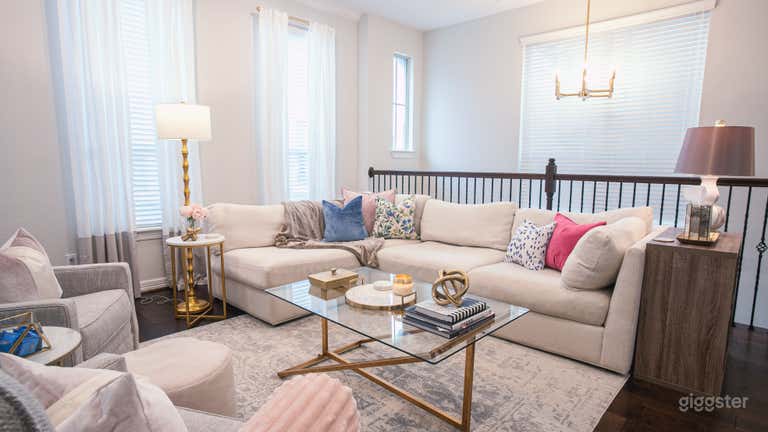  Romantic Glam Pad with Cozy Vibe 