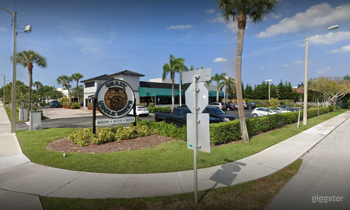  Large Parking Area for Movie Productions  Photo 3