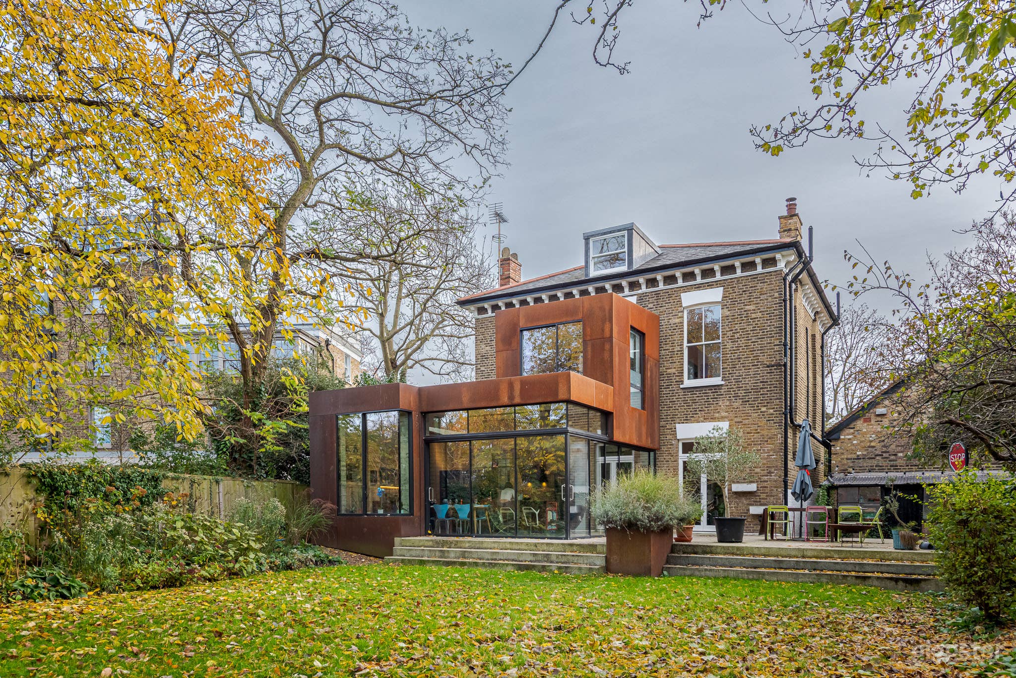 The Shrubbery  Photo 4