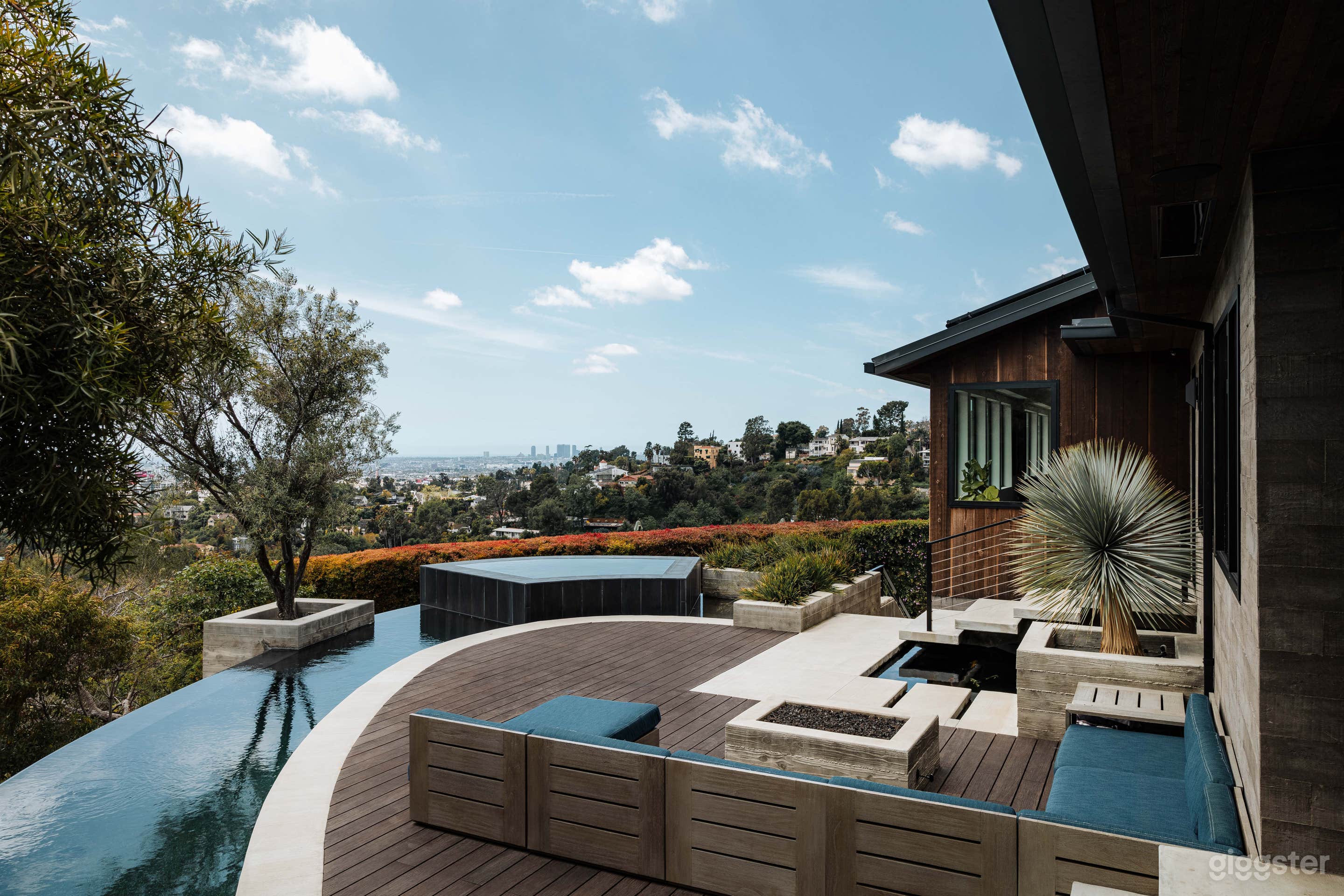 Architectural Home in the Hollywood Hills  Photo 1