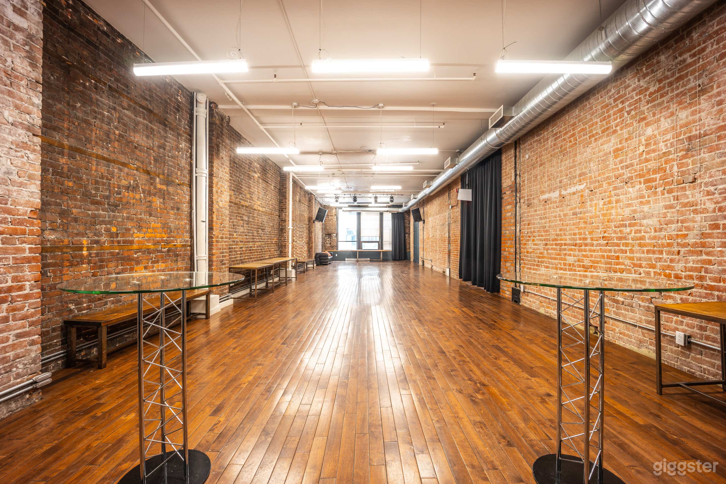 Historic Loft With Vintage Brick Walls Photo 1