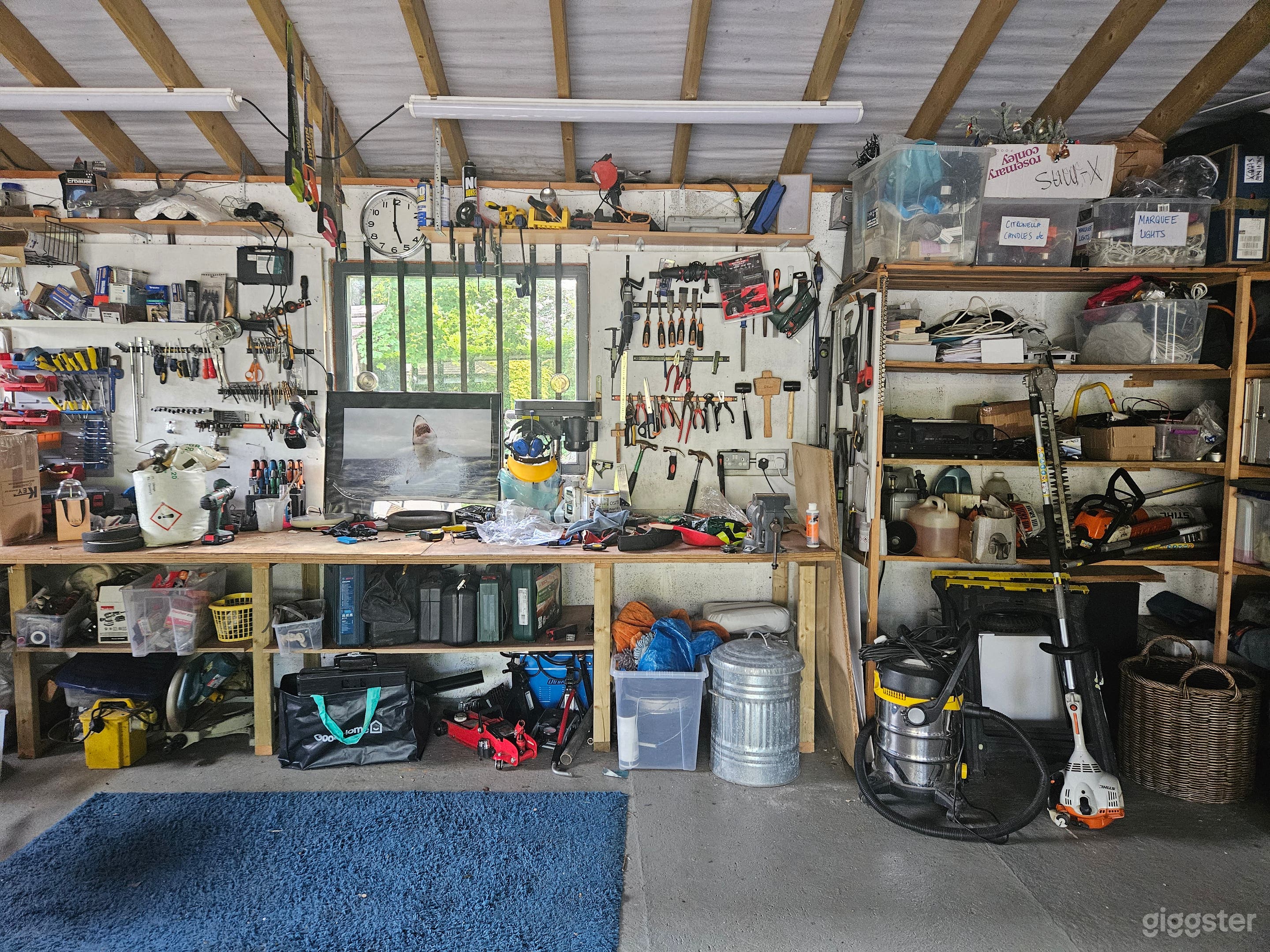 Garage backwall