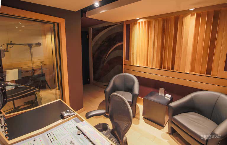  Legendary Recording Studio Q3 in Midtown 