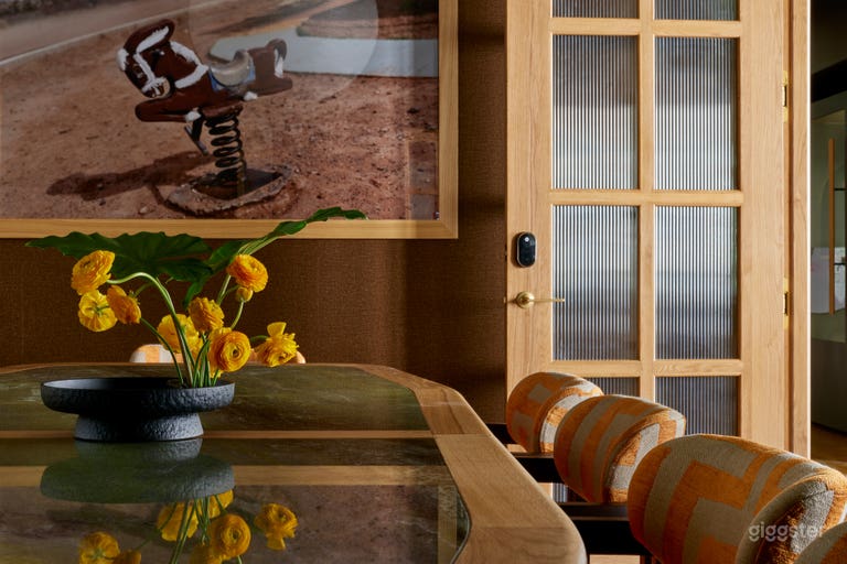  Intimate fully tech enabled meeting room 