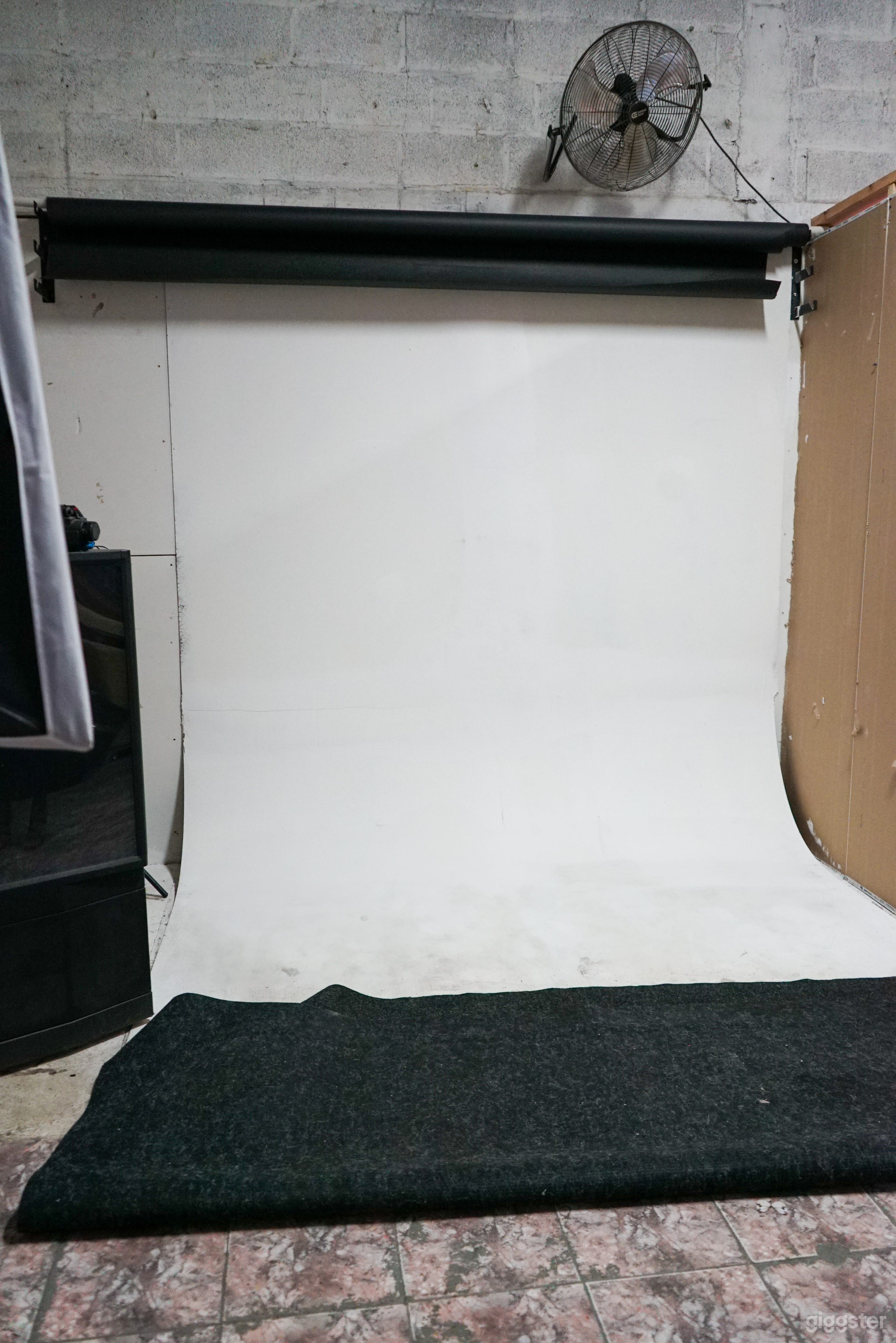 Versatile Creative Studio Photo 2