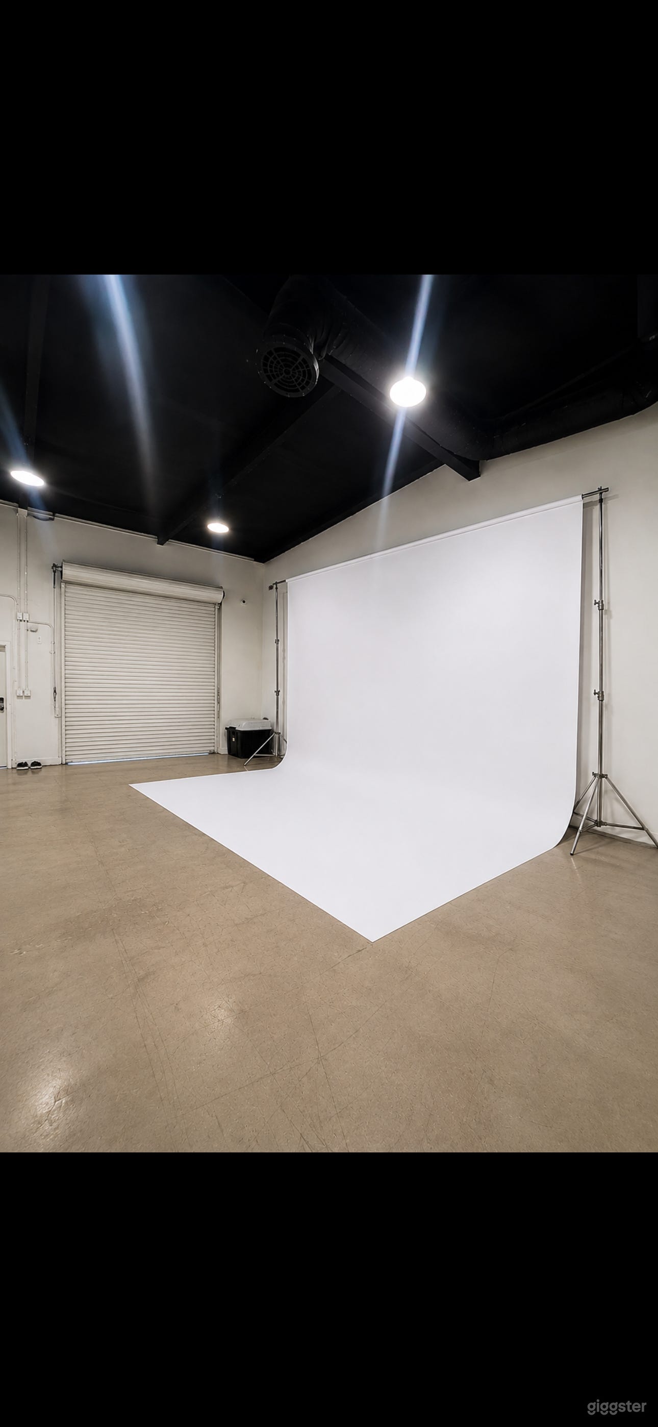 Eastnwest studio Photo 1