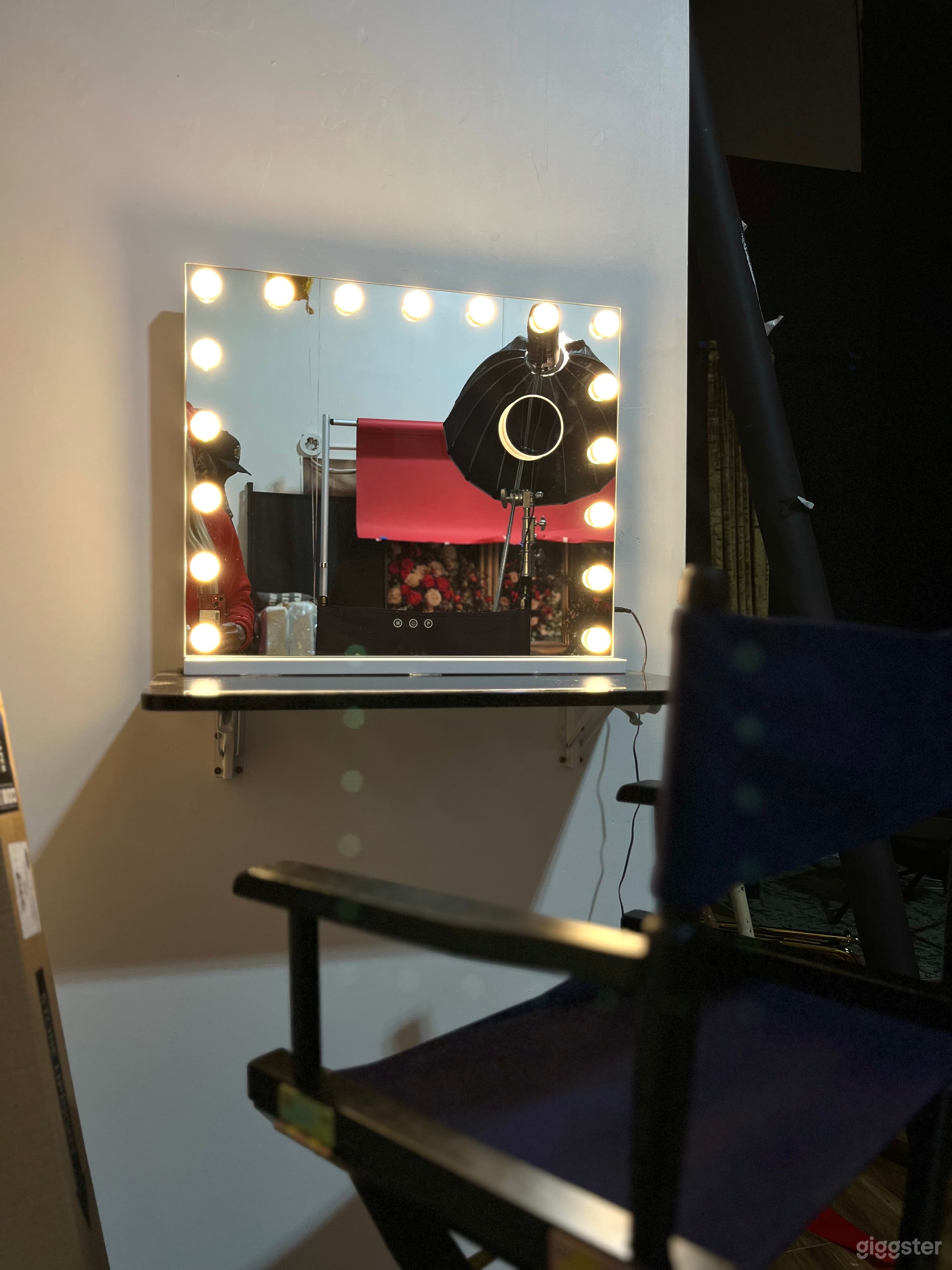 Create. Shoot. Repeat. | Modern Photo Studio Photo 4