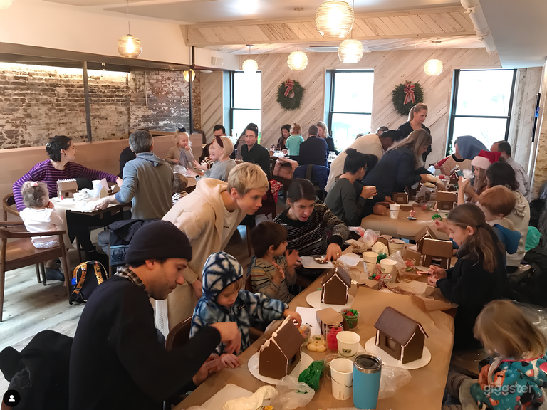  Private Dining Room (Upstairs) 