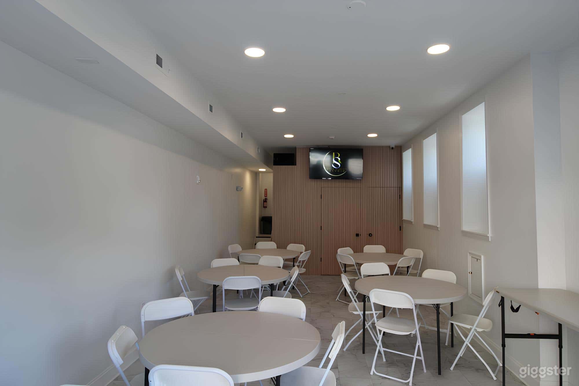 Flex Space for Creative Gatherings Photo 2