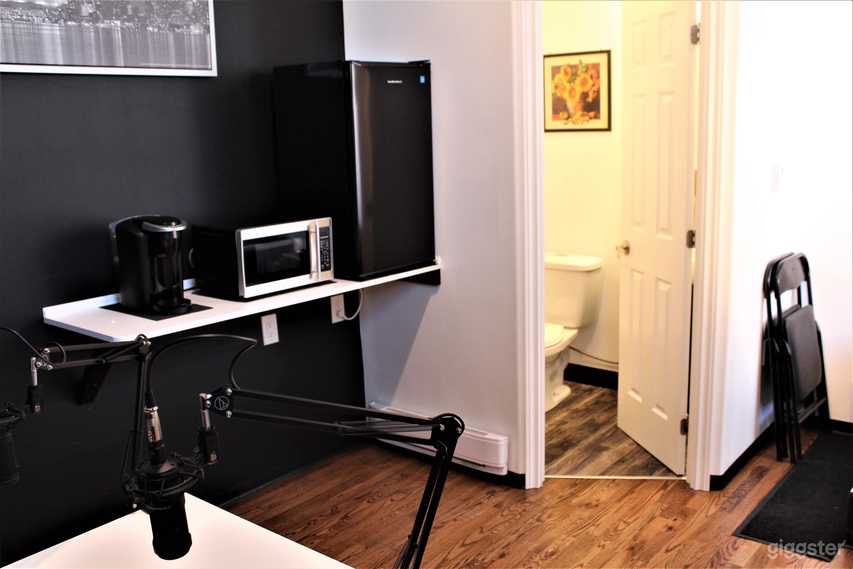 Podcast Studio Photo 2