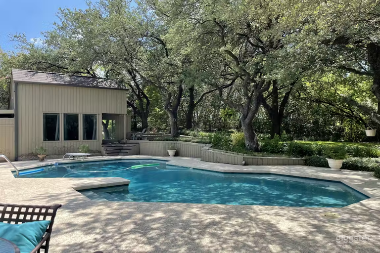  Piscine de sérénité à Farmers Branch 