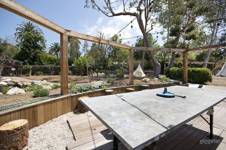  Mid-Century Modern Malibu Ranch 