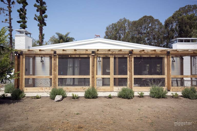  Mid-Century Modern Malibu Ranch 